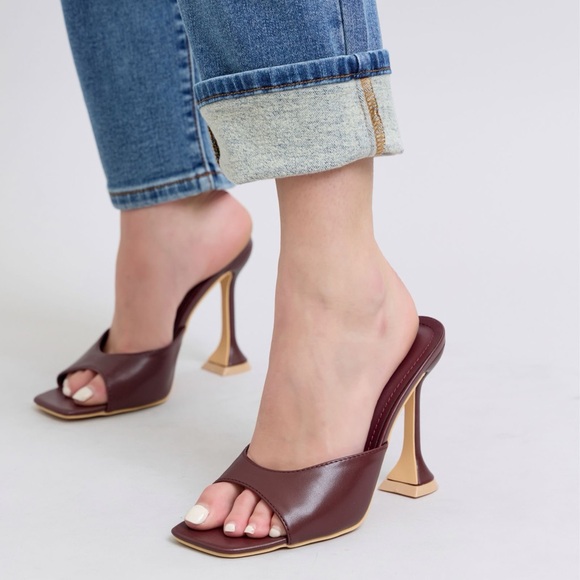 NWT Judy Blue PLUS + REG Size Vintage Wash Thermal Lined Straight Leg Jeans - Picture 10 of 11